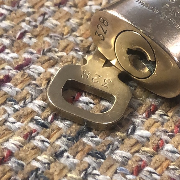 Louis Vuitton LV Gold Padlock Lock & Key 328 - Picture 10 of 11